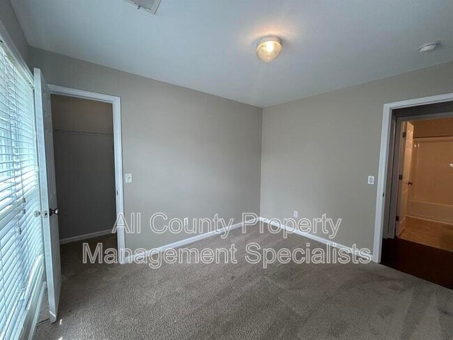 Photo - 237 Windy Hollow Dr