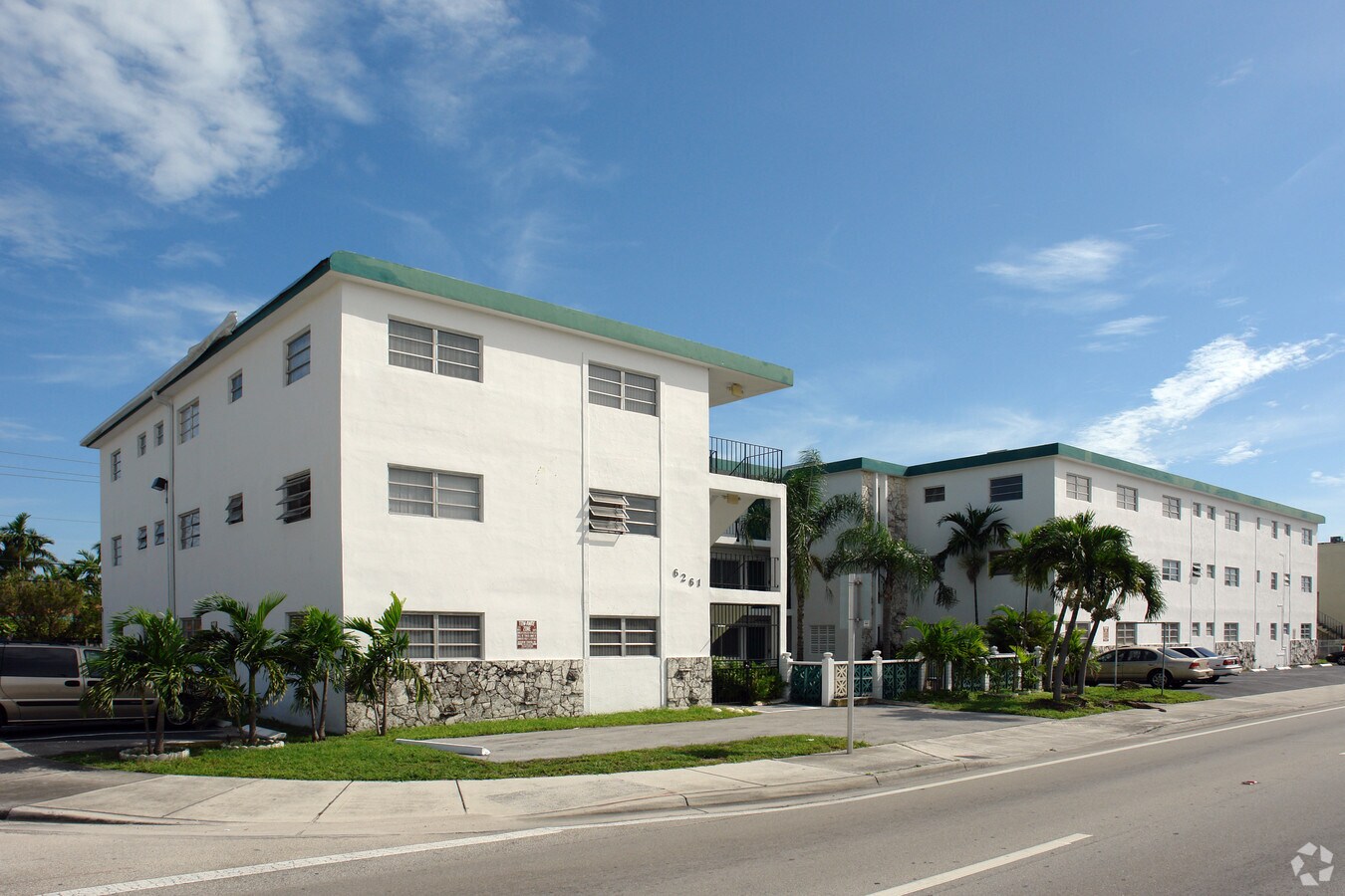 Kendor Apartments - Kendor Apartments