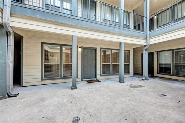 Photo - IMMEDIATE MOVE IN - 2 bed 2 bath Unit 105