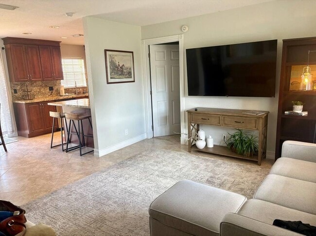 Photo - 5586 3rd Rd