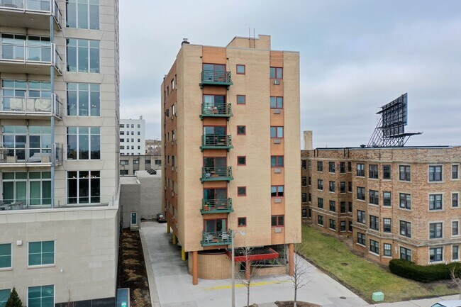 1321 Franklin