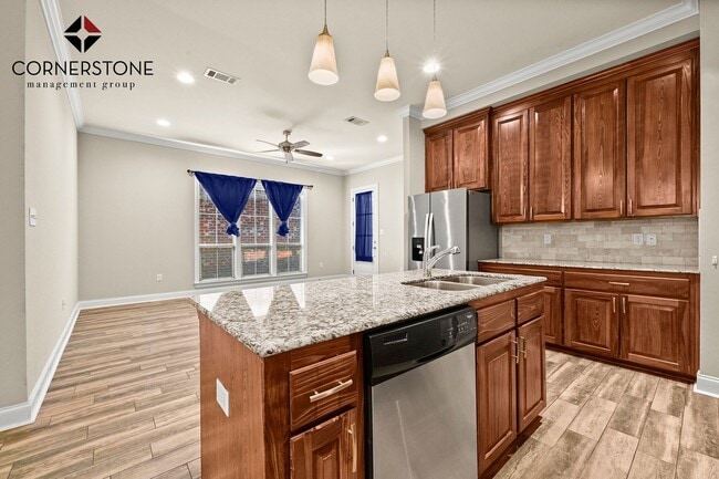 Photo - 3 Bedroom House in University Villas| Community Pool |Gated Community