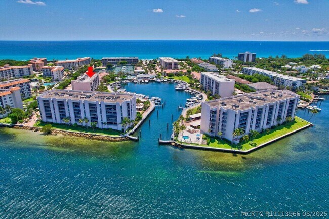 Building Photo - 2707 N Ocean Blvd Unit D205