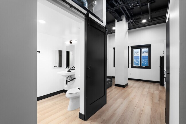 Photo - Hue Gaslamp Apartments