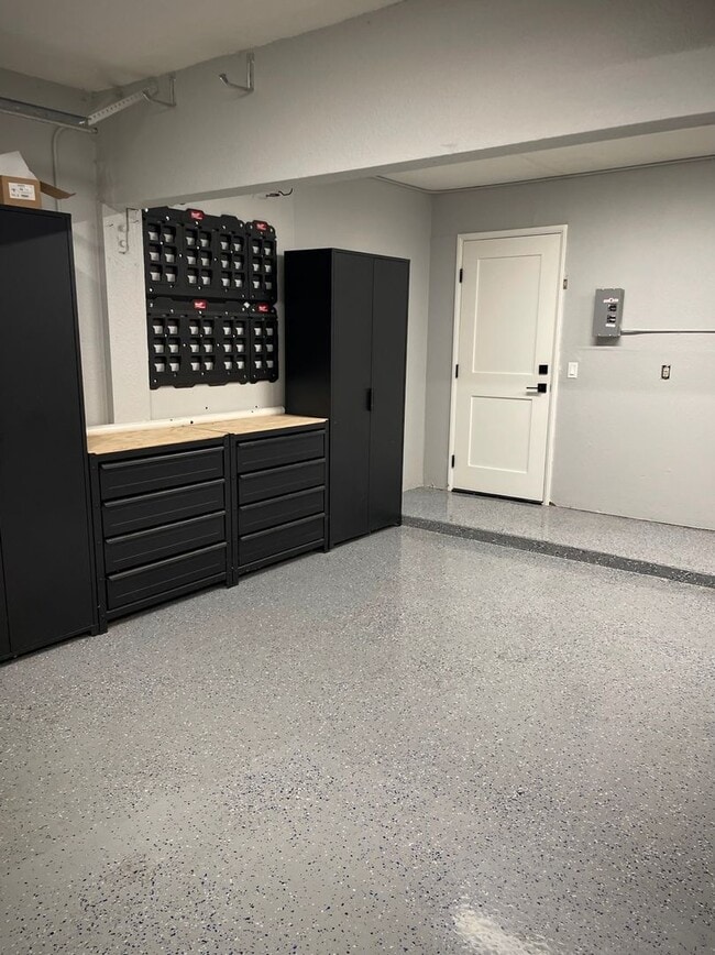 Photo - Nicely upgraded Townhome is East Simi
