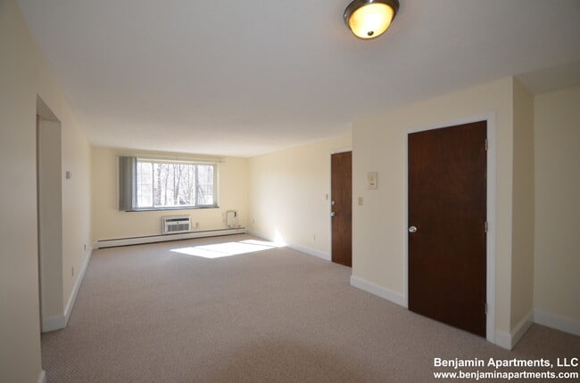 Photo - 1 Brattle Dr Unit 9