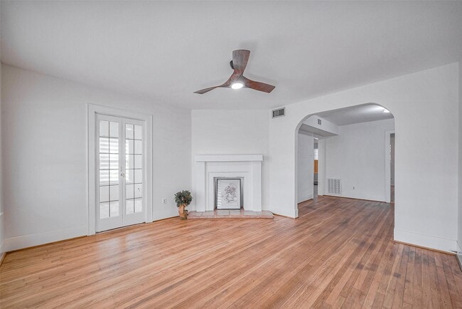 Photo - 1614 Ridgewood St