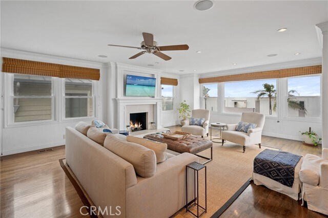 Photo - 708 Manhattan Ave