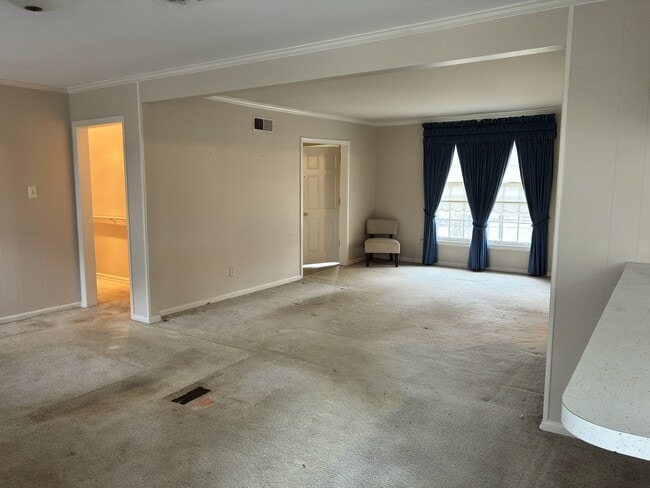 Photo - 1566 Arcadia St