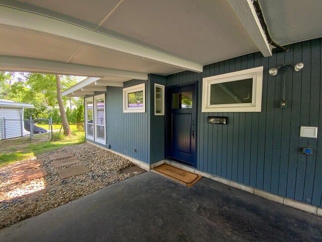 Photo - Charming 3 Bedroom Ranch in Heart of Upper Arlington