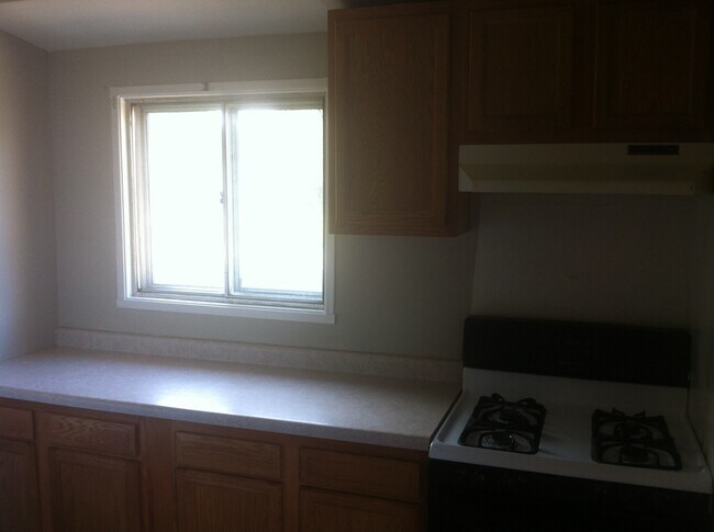 Photo - Very nice 3bed/1bath south side home w/ garage & fenced in back yard