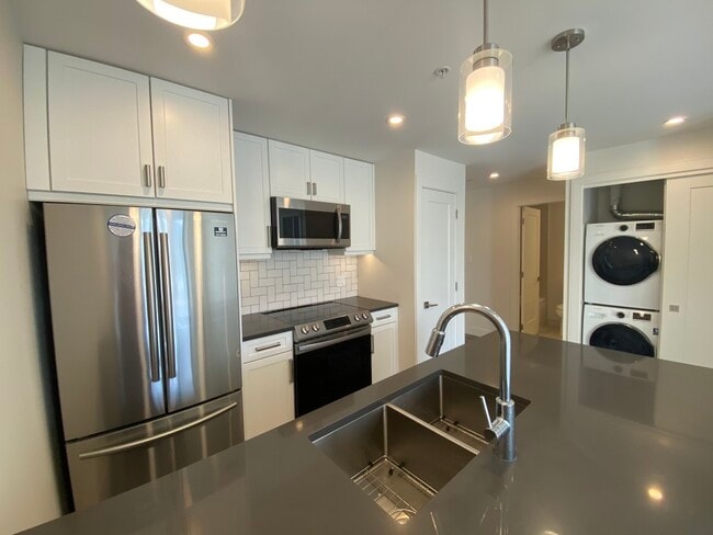 119 Haliburton St