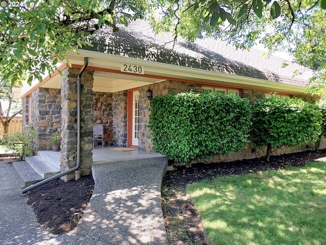 Photo - 2430 SE Park Ave