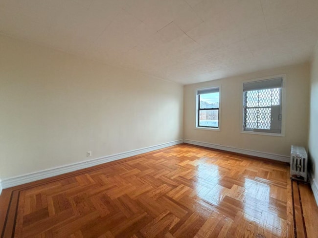 Photo - 3063 Buhre Ave Unidad 4