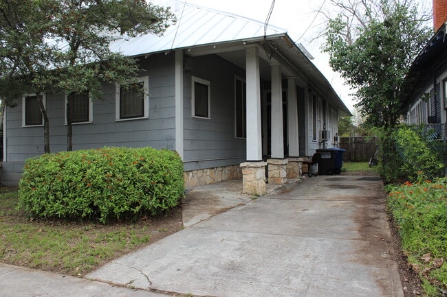 Photo - 716 E Guenther St