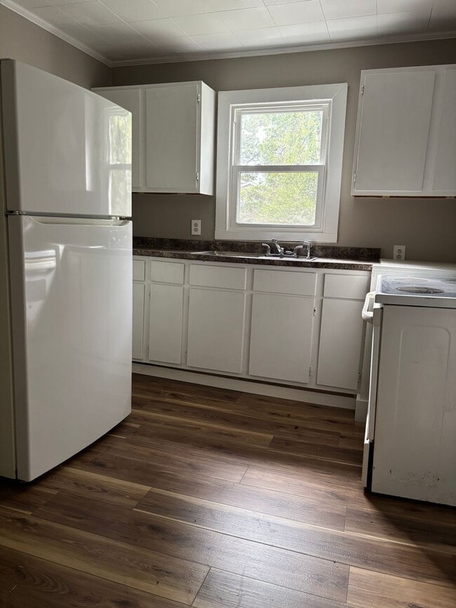 Photo - One Bedroom Duplex in Red Bank TN; Water &...