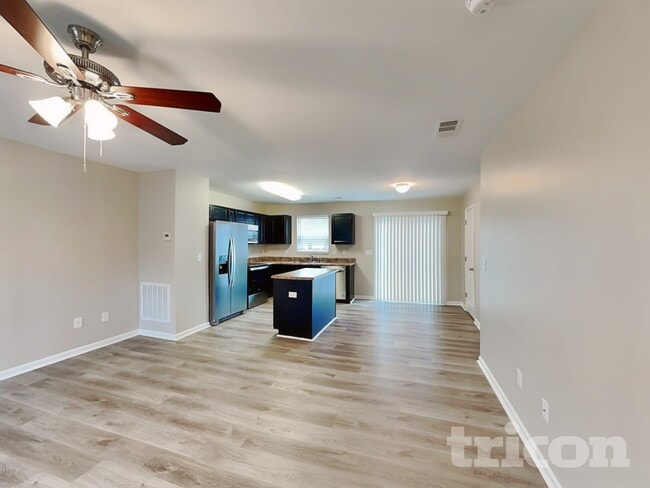 Photo - 1868 Belle Arbor Dr