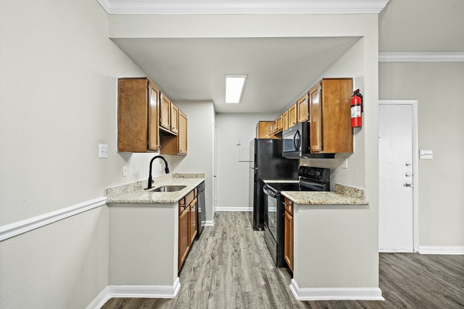 Kitchen- A- 1BR-1BA-594Sqft- Archer At Willowbrook-002.jpg