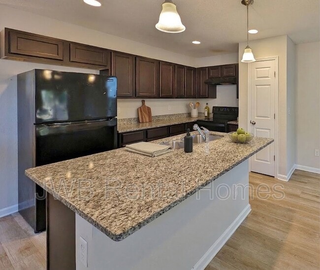 Photo - 8329 Free Ave