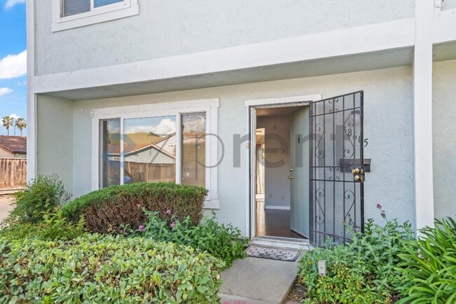 Photo - 38605 Royal Ann Common