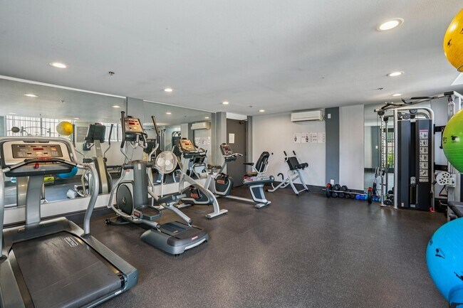 Photo - Camarillo Sunshine Apartments
