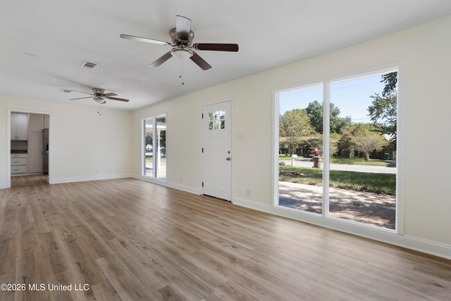 Photo - 122 Carroll Ave