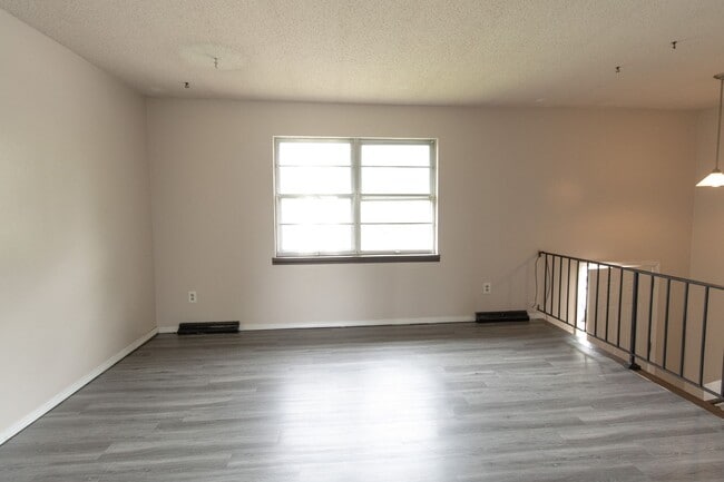 Photo - 1584-1586 Sonora Dr Unit 1586 Sonora Dr