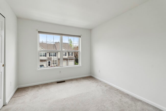 Photo - 232 Tall Pines Dr