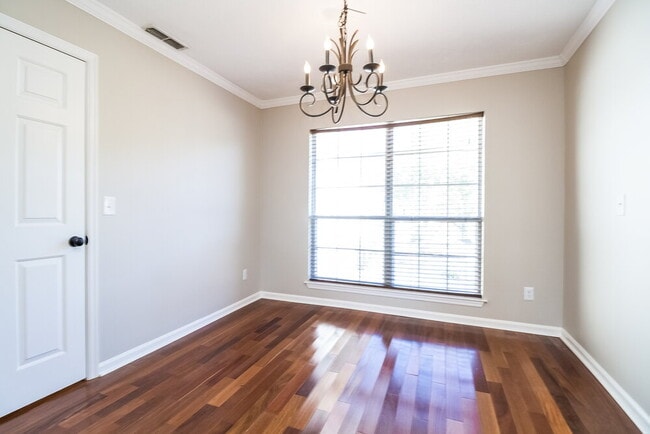 Photo - 494 Forest Ridge Dr