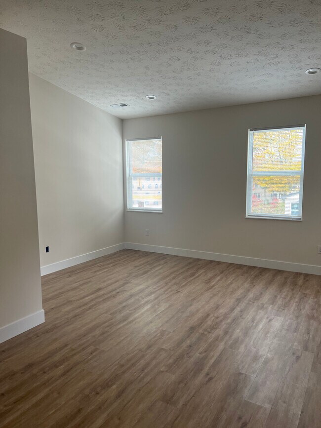 809 Courtyard Ln Townhome Townhome Rental in Amelia OH