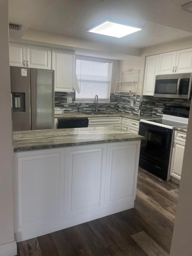 Photo - 729 Lori Dr Condo Unit 305