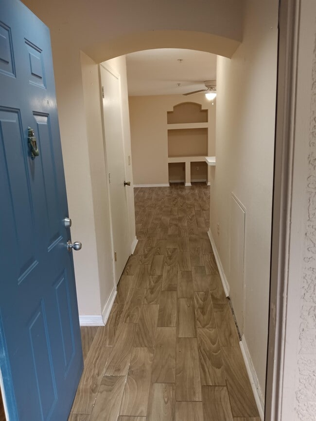 Building Photo - 7330 Westpointe Blvd