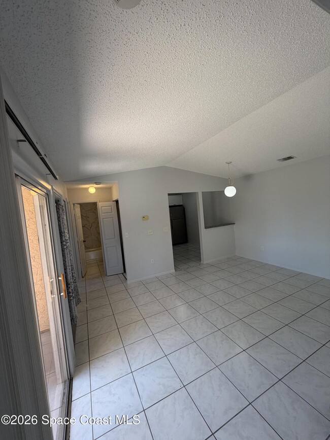 Photo - 1440 Malibu Cir NE