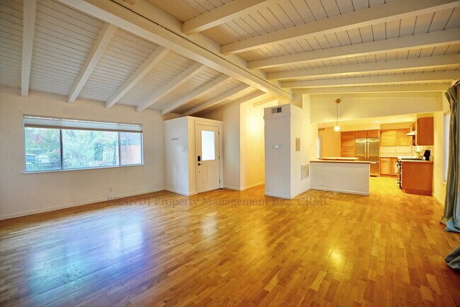 Photo - 104 Lobo Vista Unidad Novato