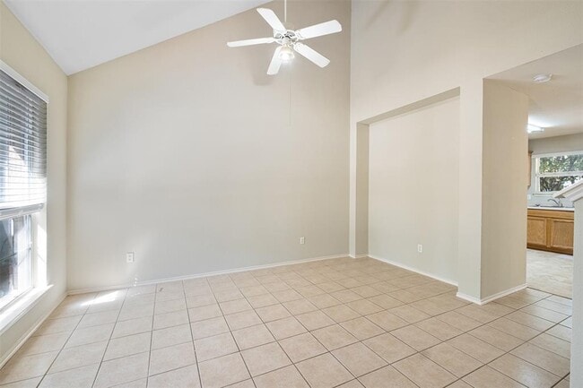 Photo - 808 Flatters Way
