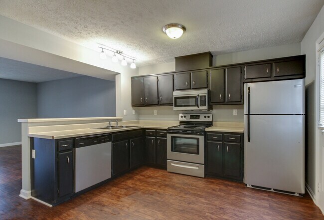 Building Photo - Davis Park Rental