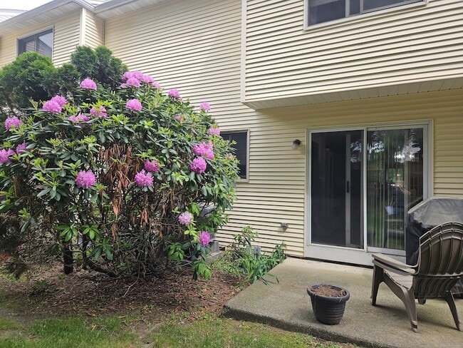 Photo - 410 Emmett St Townhome