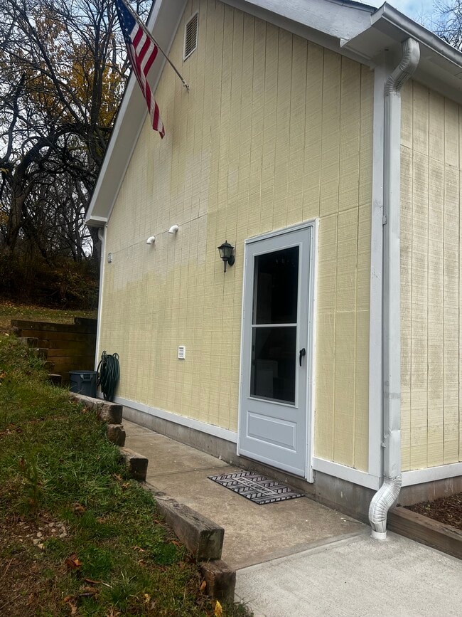 Photo - 18 Harmony School Rd Unit 1