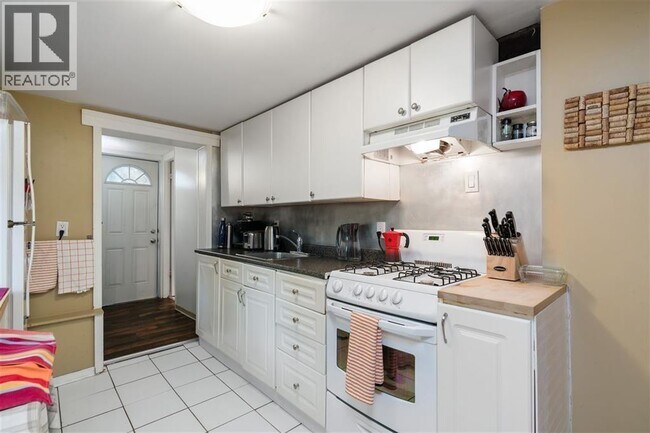 Photo - 1000 E 11th Ave