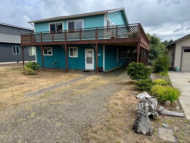 Photo - Ocean Park 2-Story Home, Deck with Views, ...