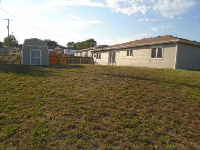 Photo - 211 William Dr