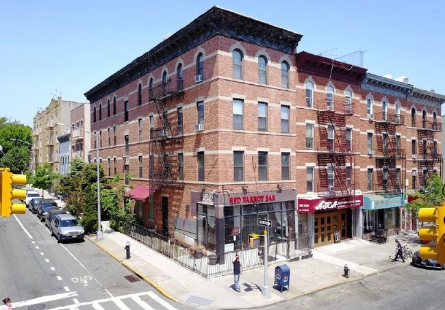 Photo - 4124 8th Ave Apartments
