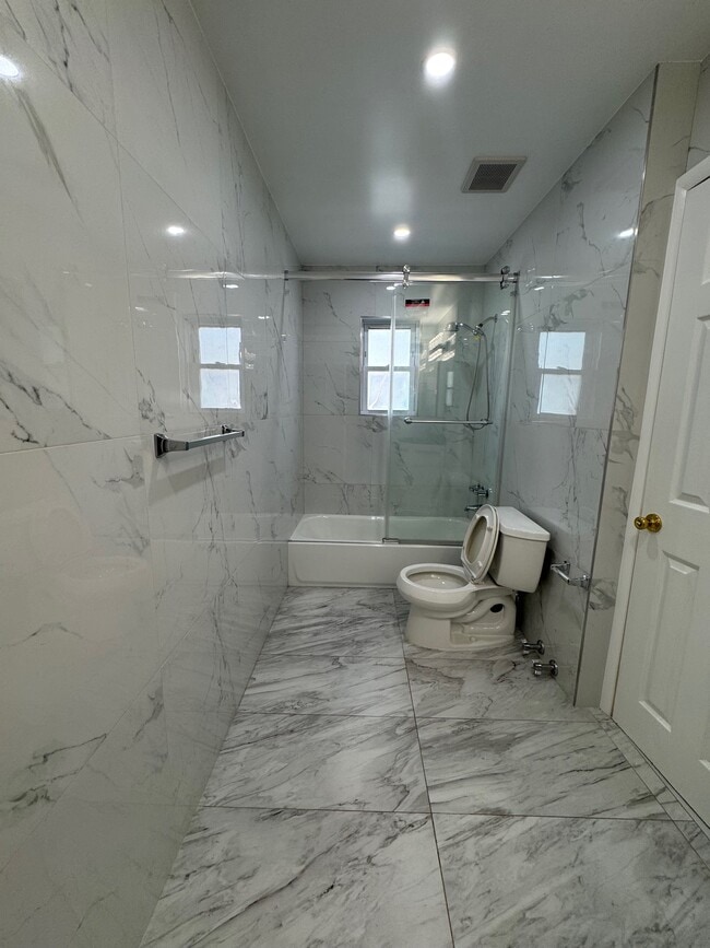 Photo - 1206 Rockland Ave