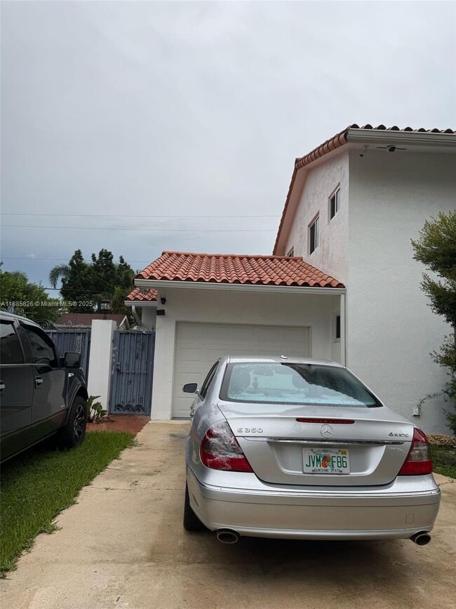 Photo - 1429 SW 103rd Ave Unidad 1