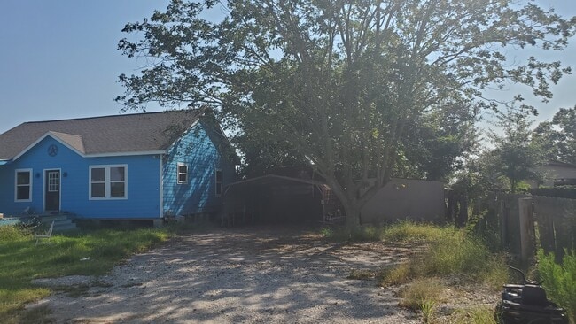 Building Photo - 16513 W Sandy Meadows Dr