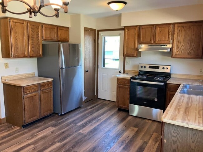 Photo - 138 Marcella St