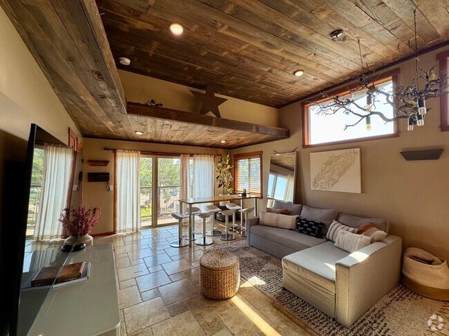 Building Photo - 280 San Benito Rd Rental