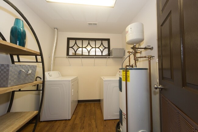 Kitty Hawk Apartments