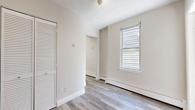 Photo - 16.5 Bremen St Unit 3