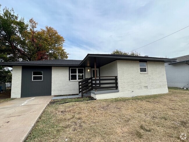 Building Photo - 4817 NW Pollard- AVAILABLE NOW! Rental
